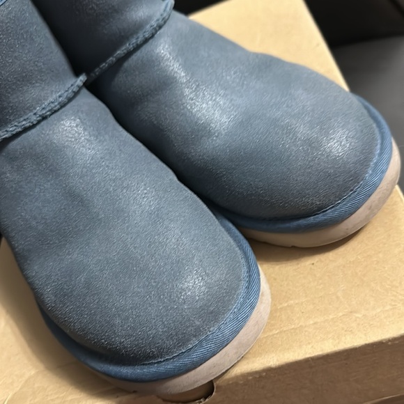 Ugg Classic Mini Boots - Picture 8 of 11